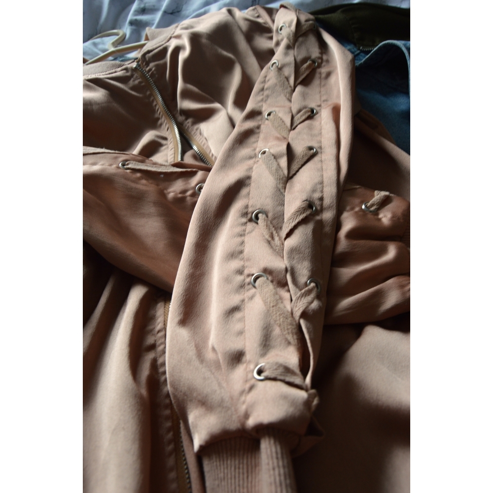 Carly Bybel xx MISSGUIDED Rose Gold Bomber
